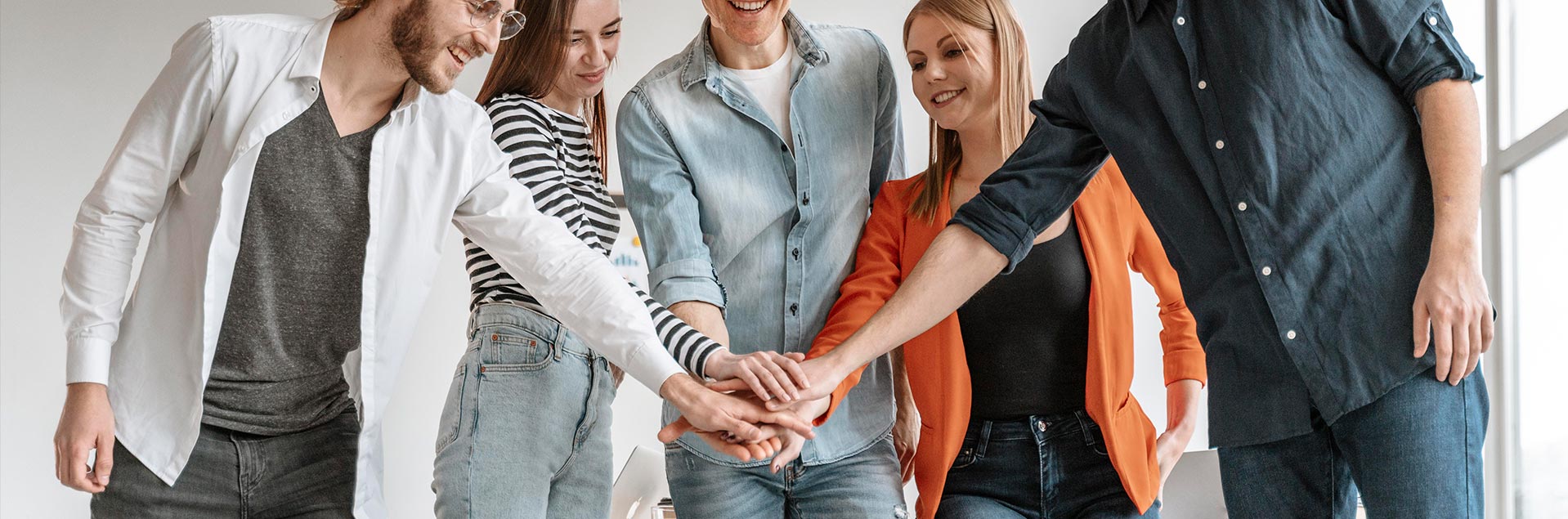 公牛纪念罗,斯球衣,战胜尼克斯,巅峰国际娱乐集团,巅峰国际PG游戏,巅峰国际PG集团,游戏系统商,巅峰国际PG官网,巅峰国际PG