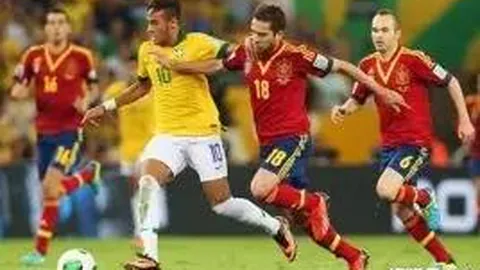 “南非公开赛次轮暂停，诺瑞斯ACE数超怀特内尔两球领跑”